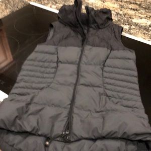 Lululemon puffer vest size 0-2 for sale